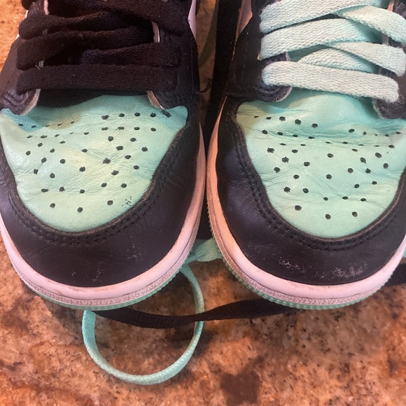 Boys Air Jordan sneakers - Picture 6 of 6